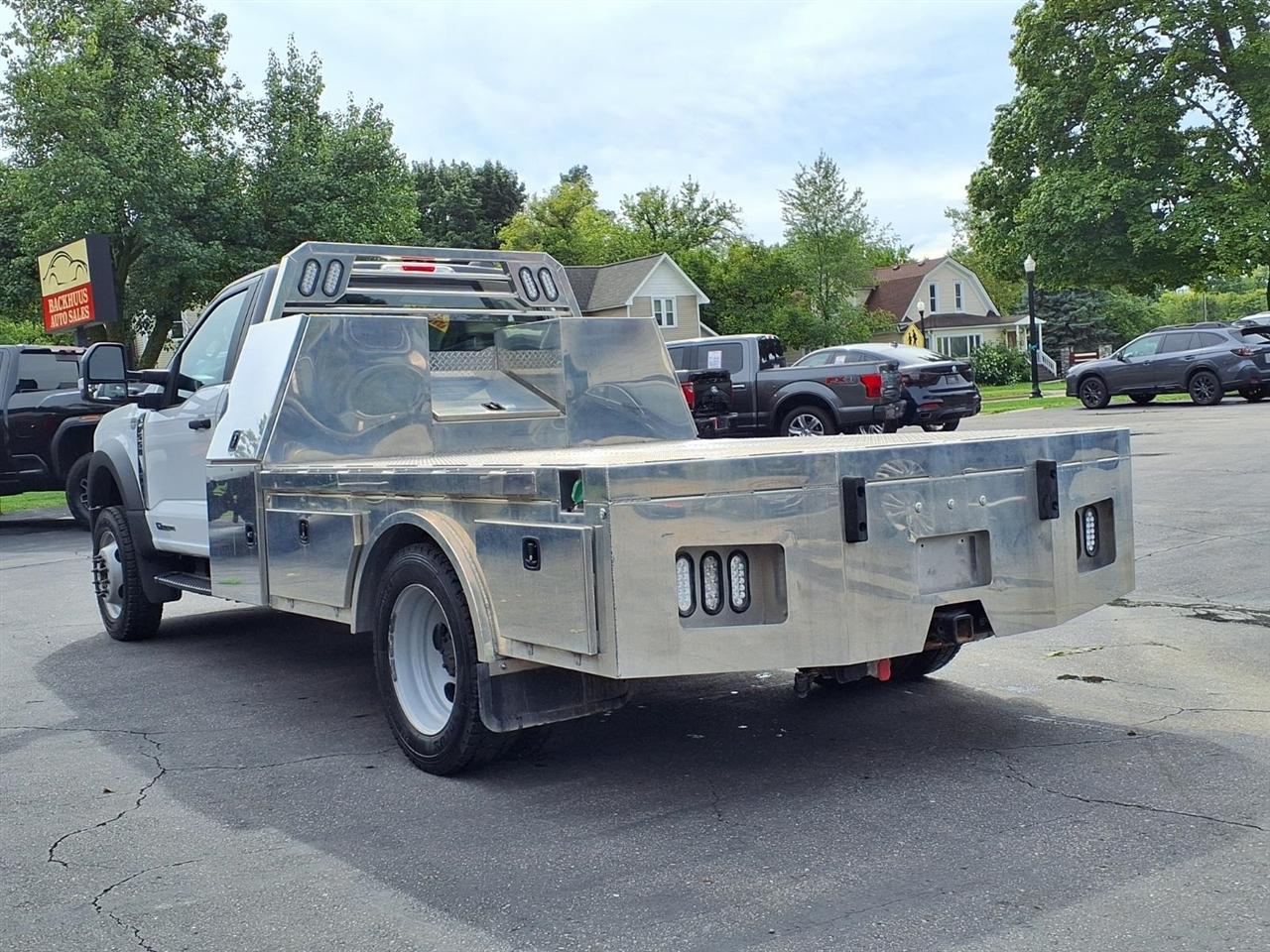 Ford Super Duty F-550 DRW XLT 4WD Reg Cab 145" WB 60" CA 2024
