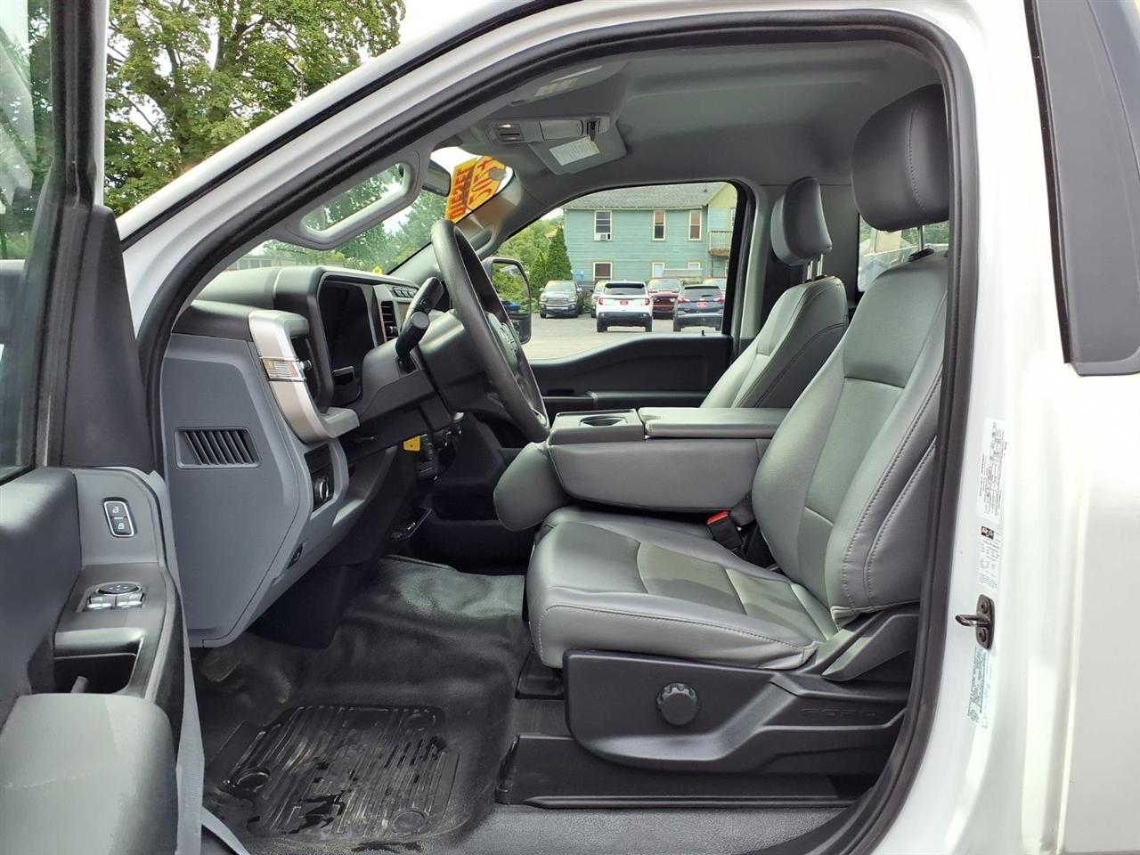 Ford Super Duty F-550 DRW XLT 4WD Reg Cab 145" WB 60" CA 2024