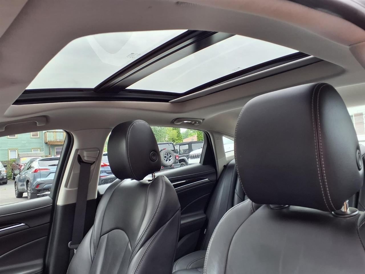 Buick LaCrosse 4dr Sdn Premium AWD *Ltd Avail* 2019