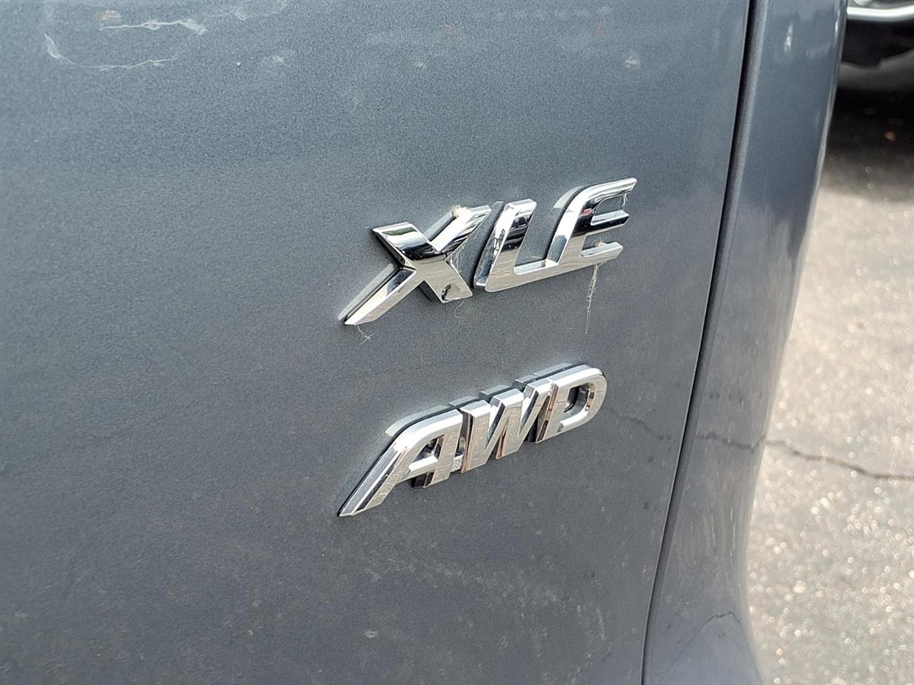Toyota Corolla Cross XLE 4WD (Natl) 2022