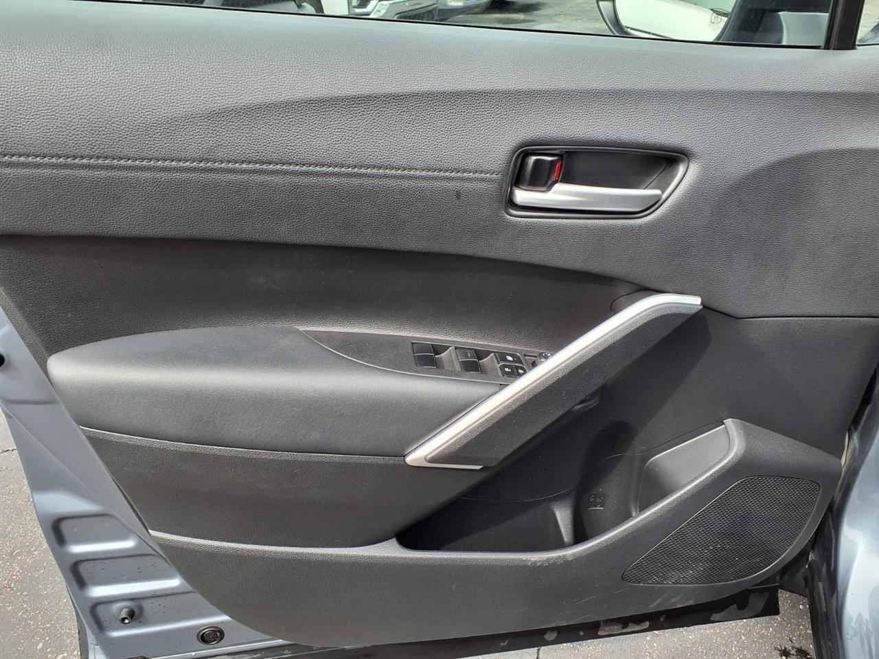 Toyota Corolla Cross XLE 4WD (Natl) 2022