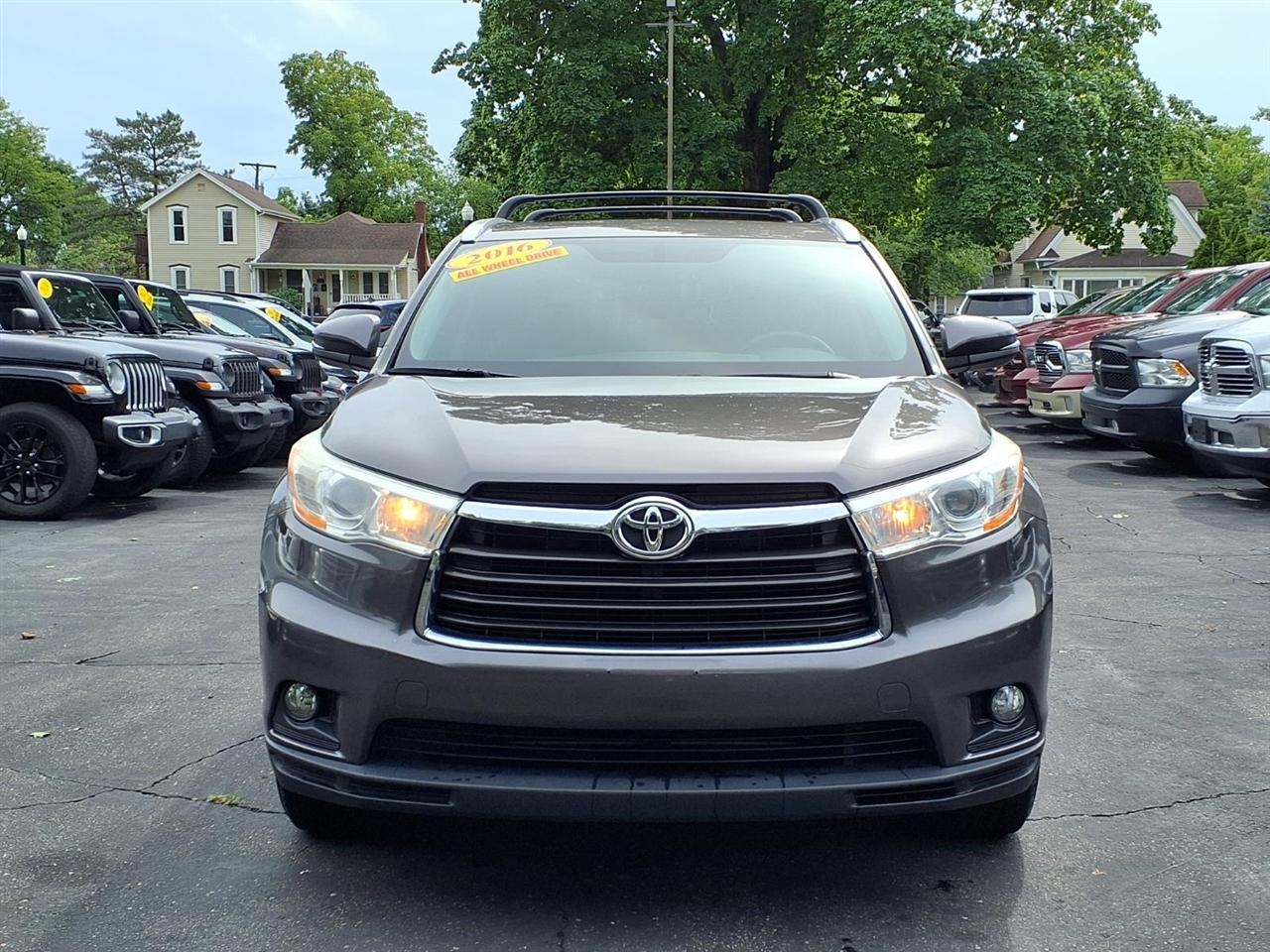 Toyota Highlander AWD 4dr V6 XLE (Natl) 2016