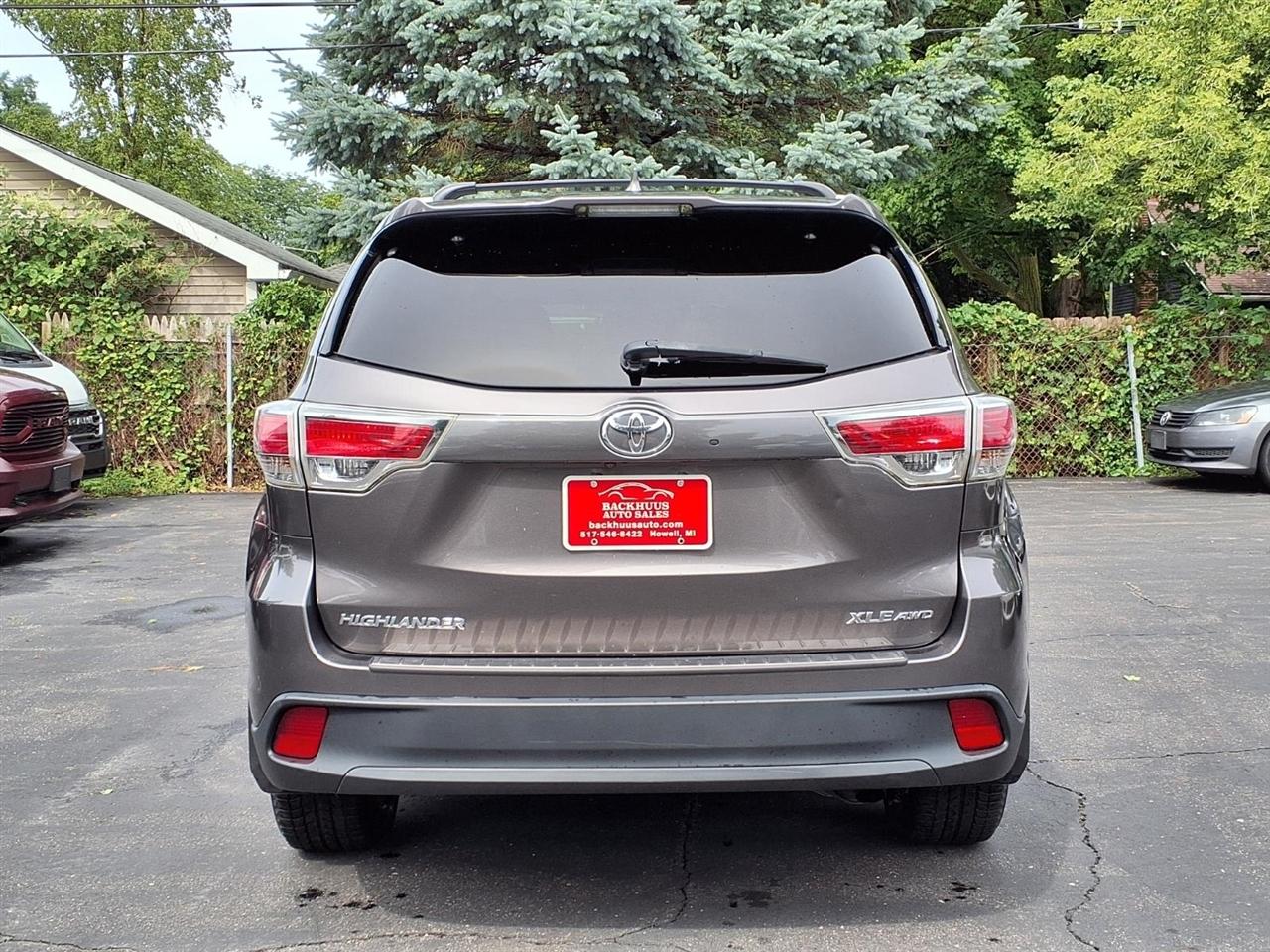 Toyota Highlander AWD 4dr V6 XLE (Natl) 2016