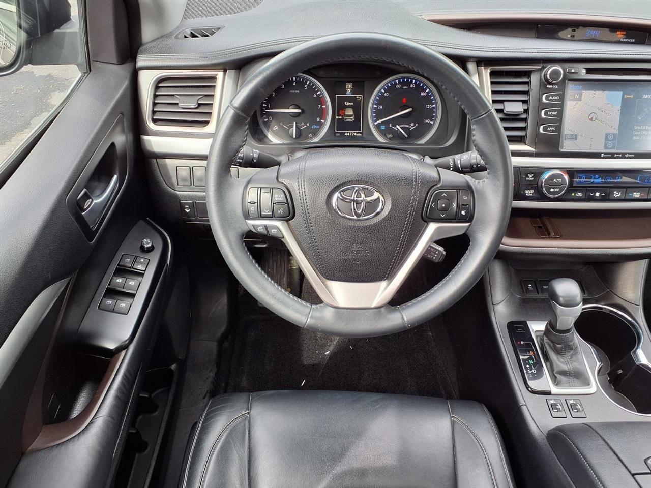 Toyota Highlander AWD 4dr V6 XLE (Natl) 2016
