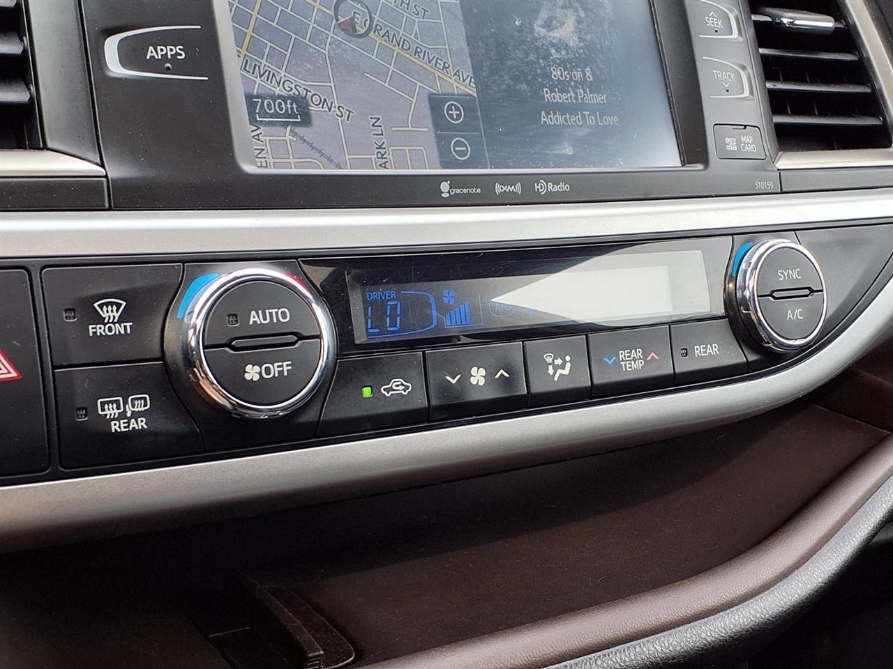 Toyota Highlander AWD 4dr V6 XLE (Natl) 2016