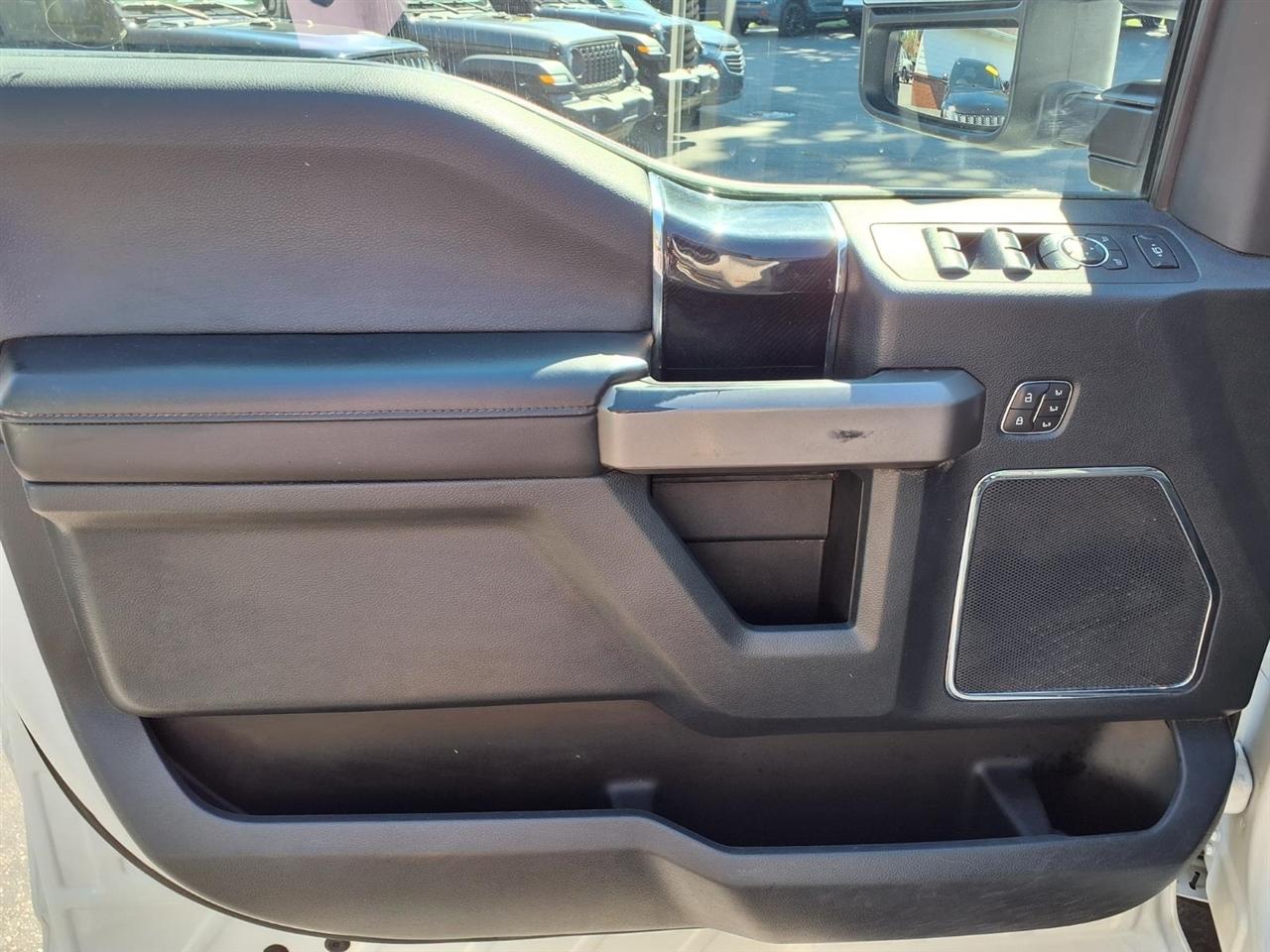 Ford Super Duty F-250 SRW King Ranch 4WD Crew Cab 8' Box 2022