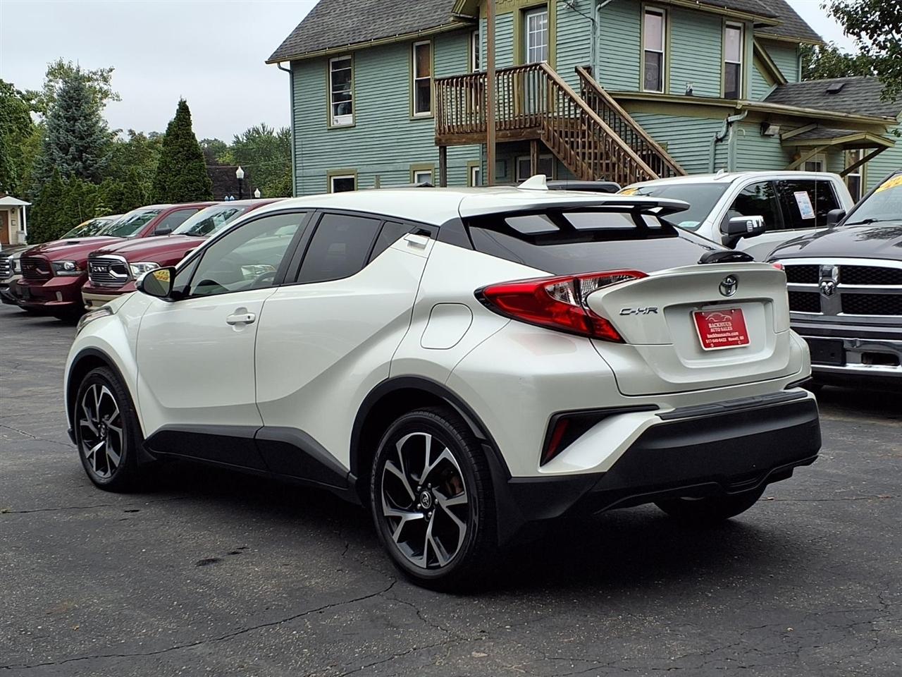 Toyota C-HR Nightshade FWD (Natl) 2021