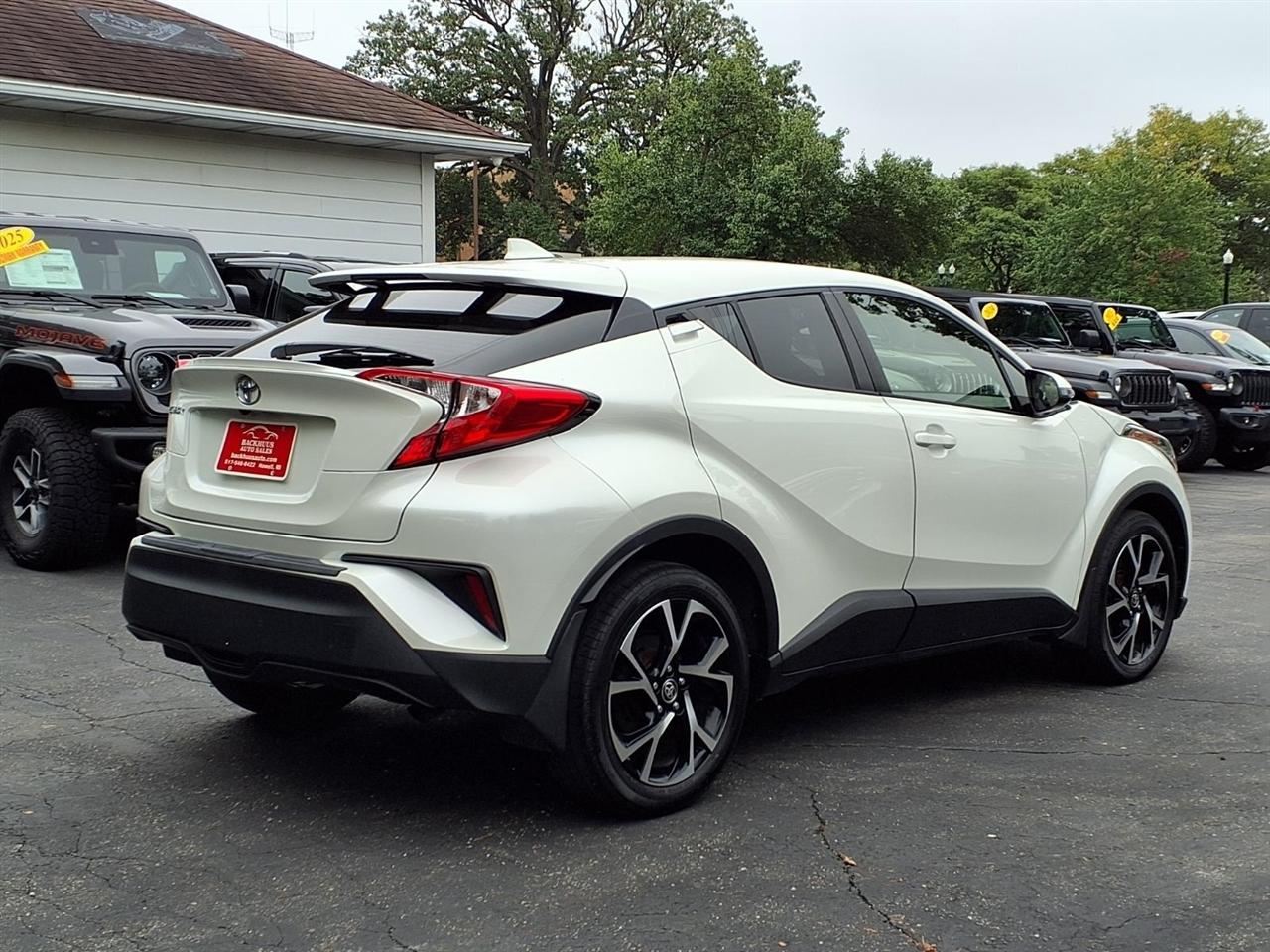 Toyota C-HR Nightshade FWD (Natl) 2021