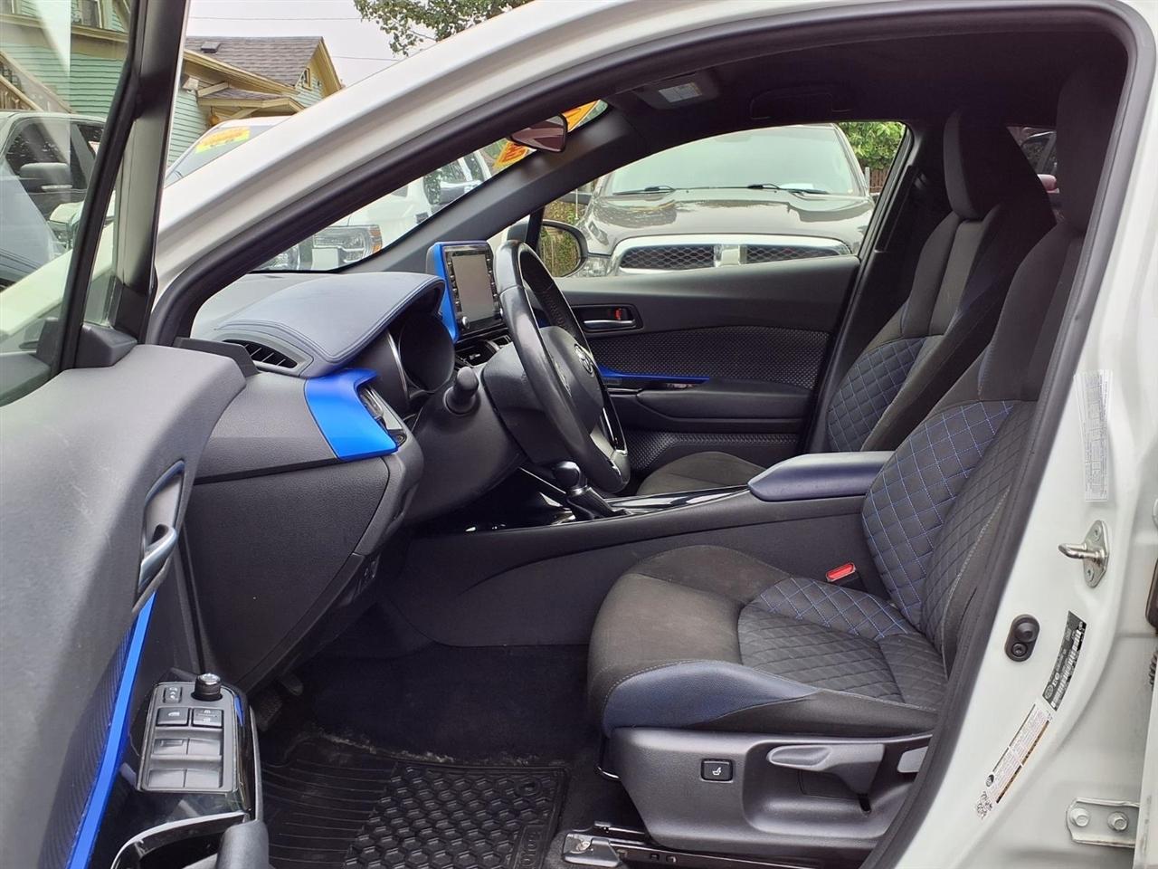 Toyota C-HR Nightshade FWD (Natl) 2021