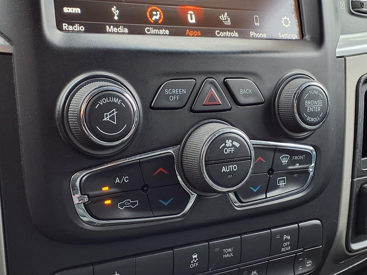 RAM 1500 Classic Warlock 4x4 Crew Cab 5'7" Box 2019