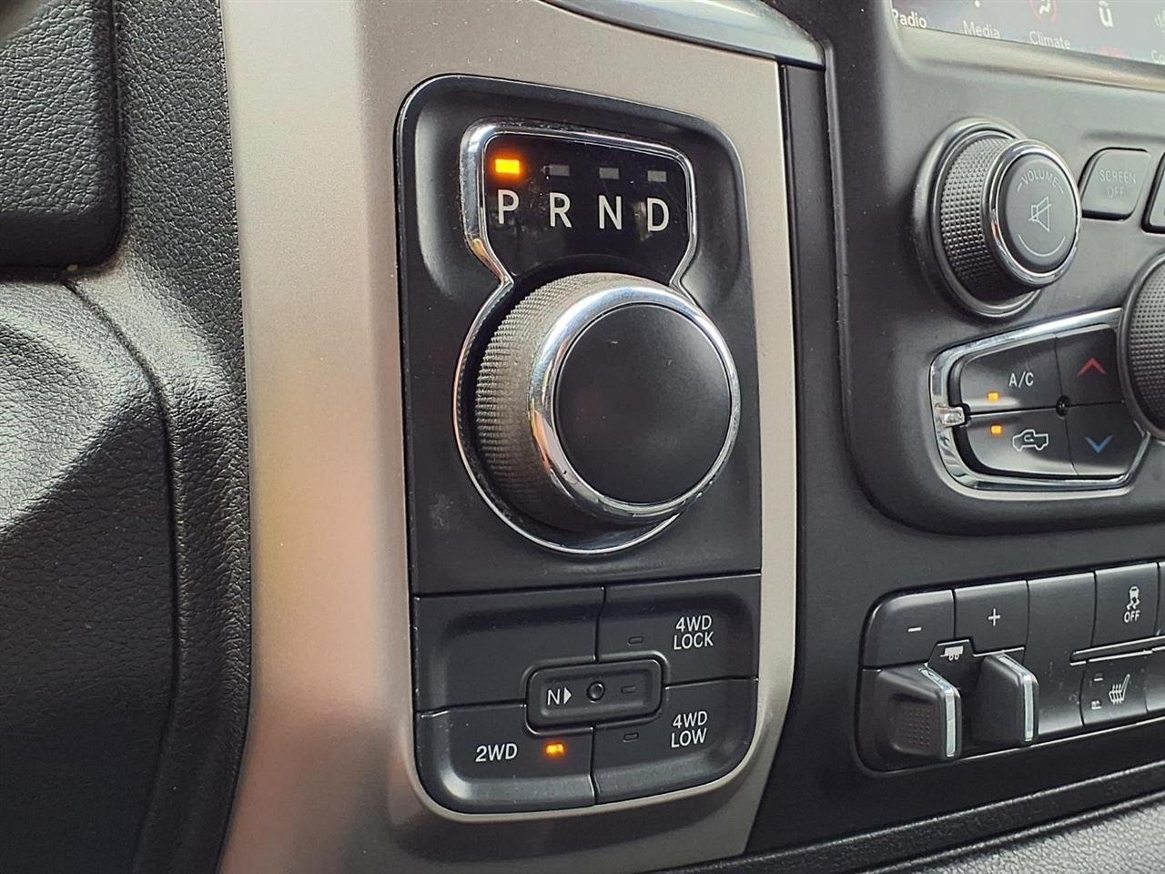 RAM 1500 Classic Warlock 4x4 Crew Cab 5'7" Box 2019