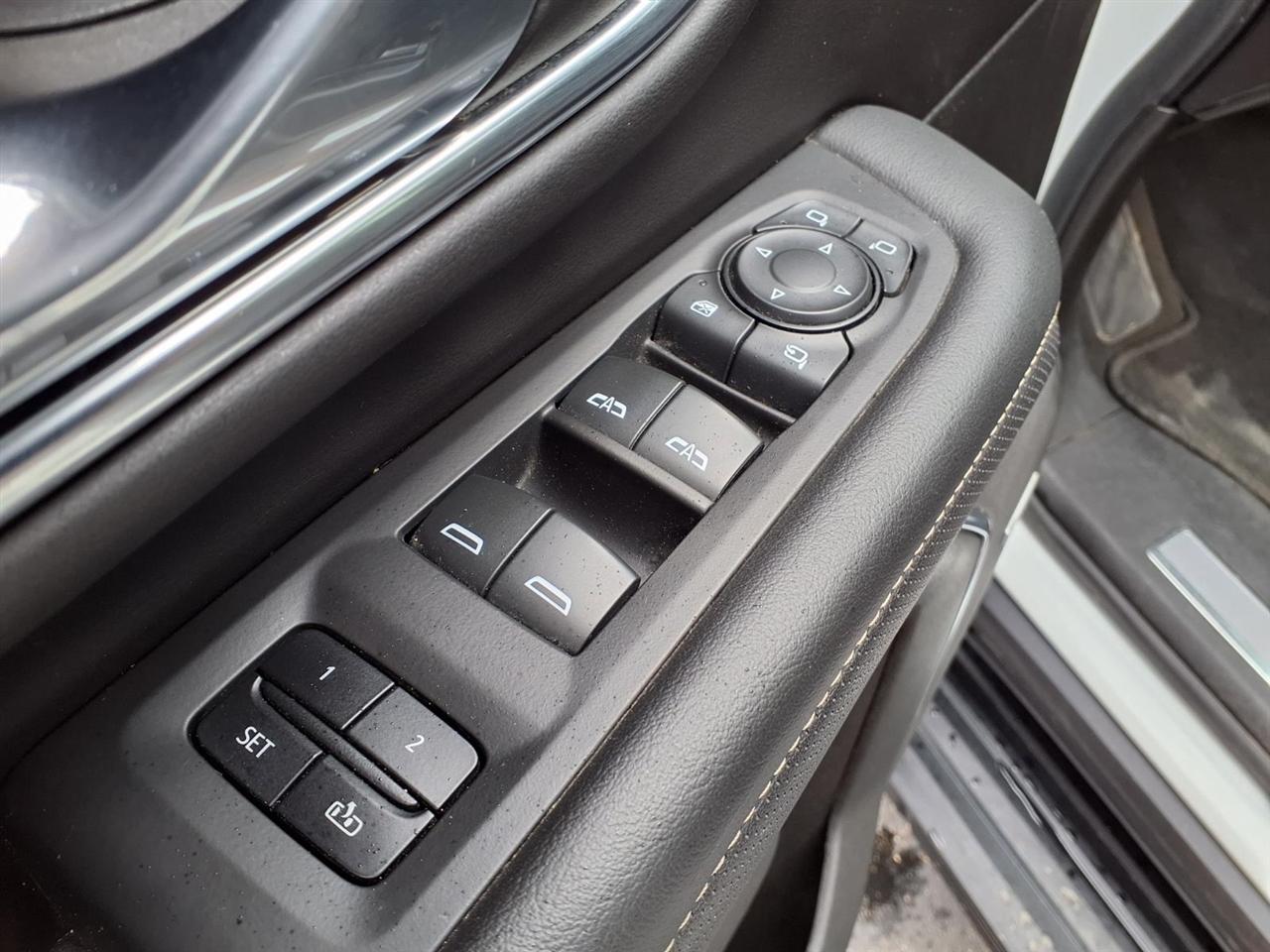 GMC Yukon XL 4WD 4dr SLT 2023