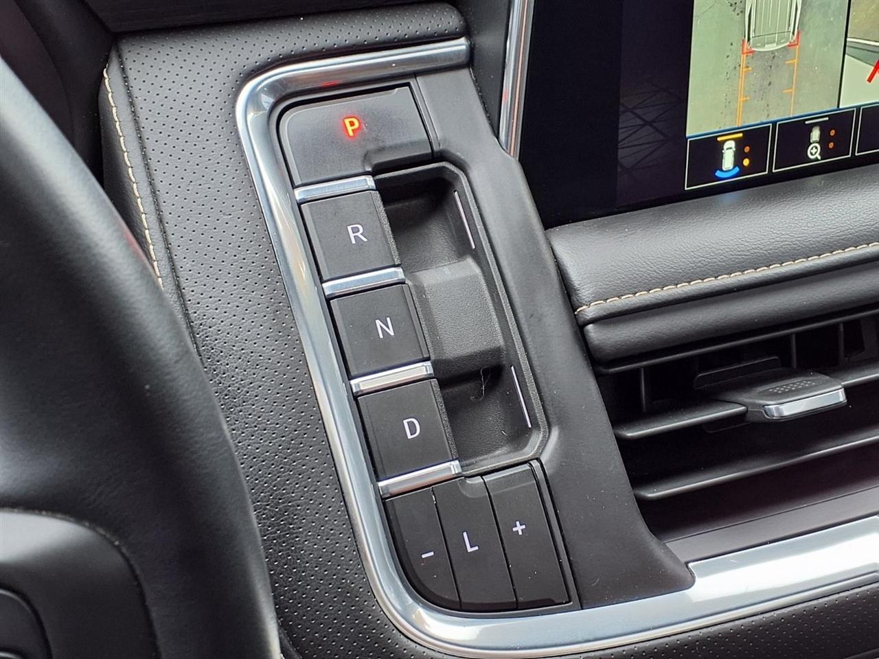 GMC Yukon XL 4WD 4dr SLT 2023