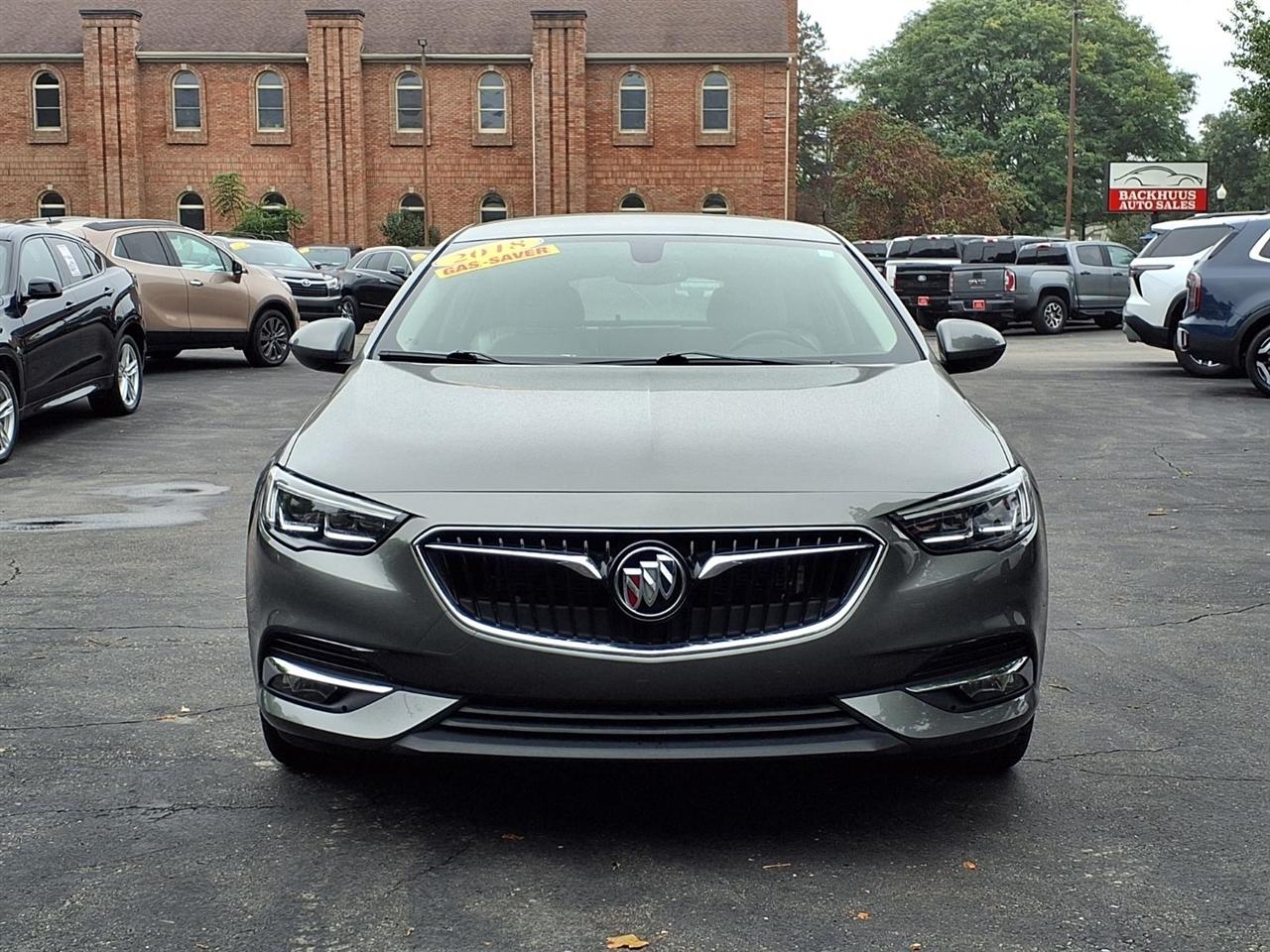 Buick Regal Sportback 4dr Sdn Essence FWD 2018