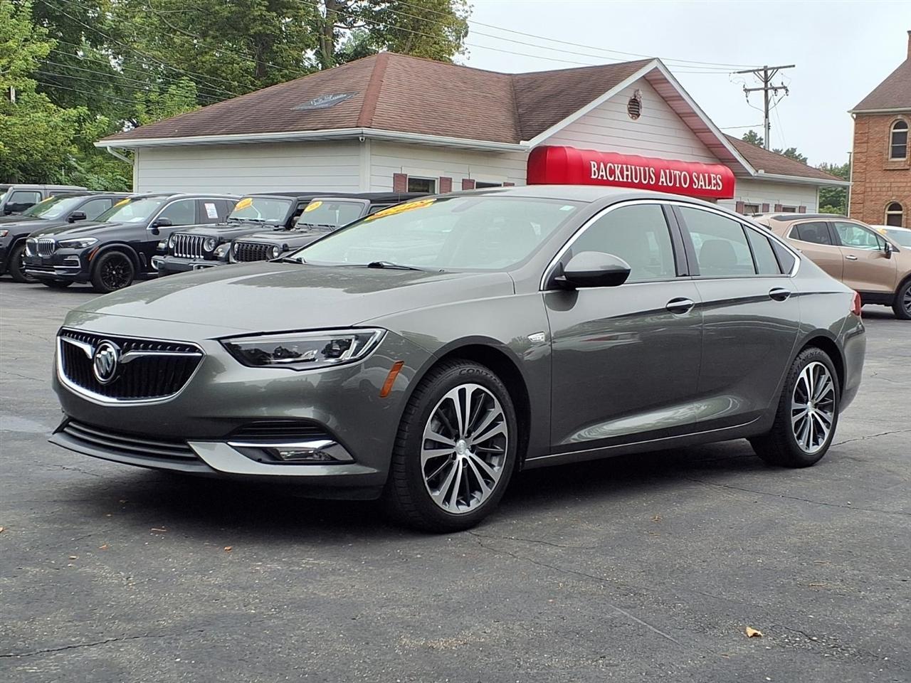 Buick Regal Sportback 4dr Sdn Essence FWD 2018