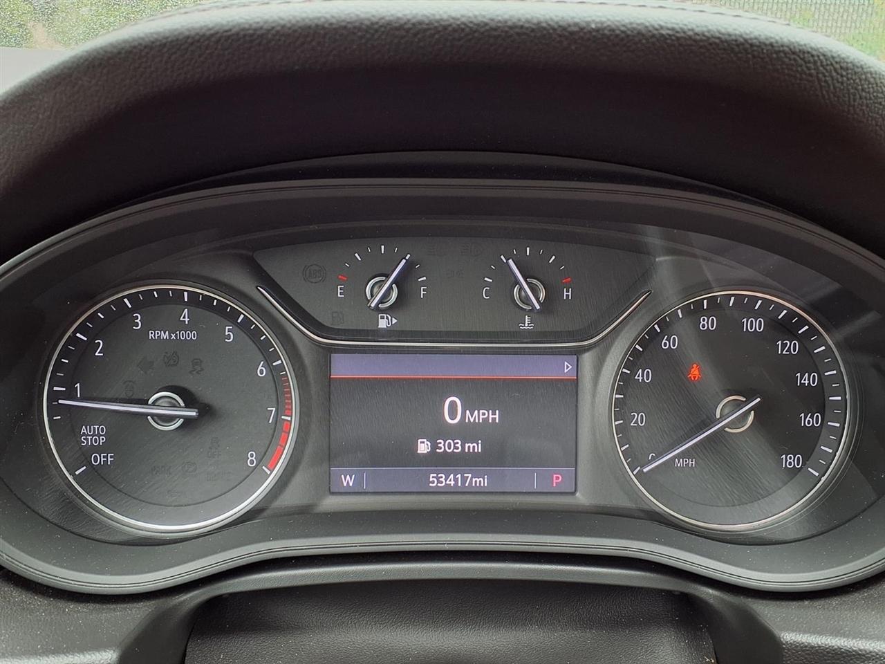 Buick Regal Sportback 4dr Sdn Essence FWD 2018
