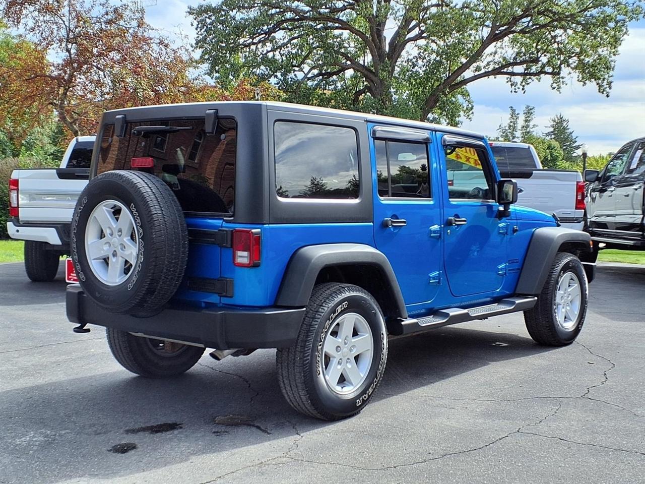 Jeep Wrangler Unlimited 4WD 4dr Sport 2015