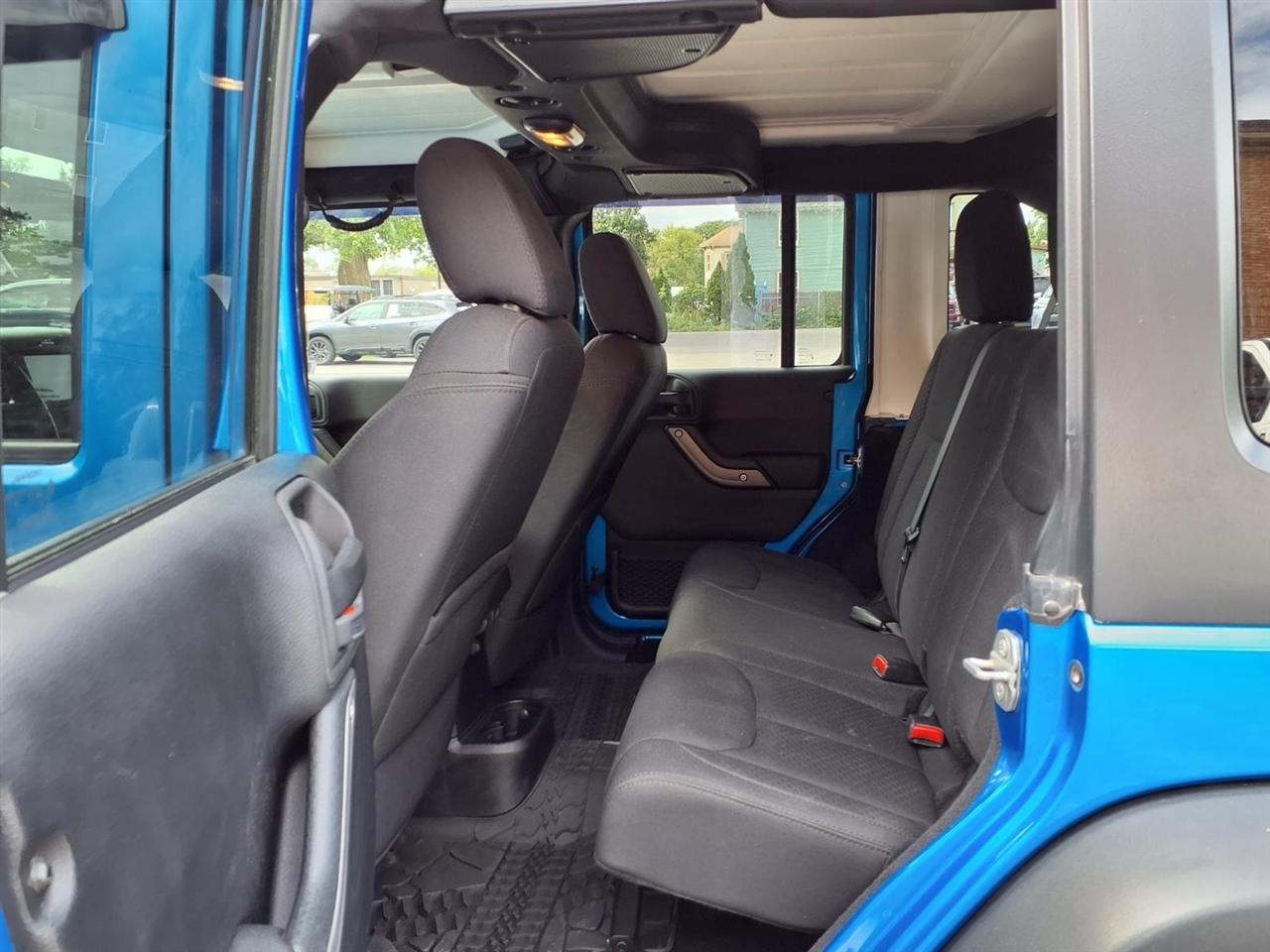 Jeep Wrangler Unlimited 4WD 4dr Sport 2015