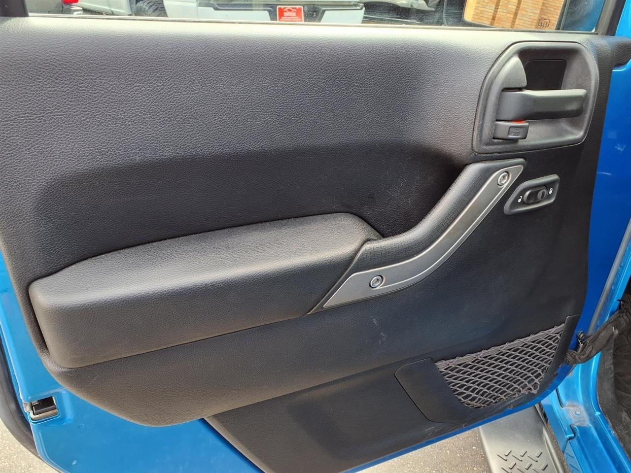 Jeep Wrangler Unlimited 4WD 4dr Sport 2015