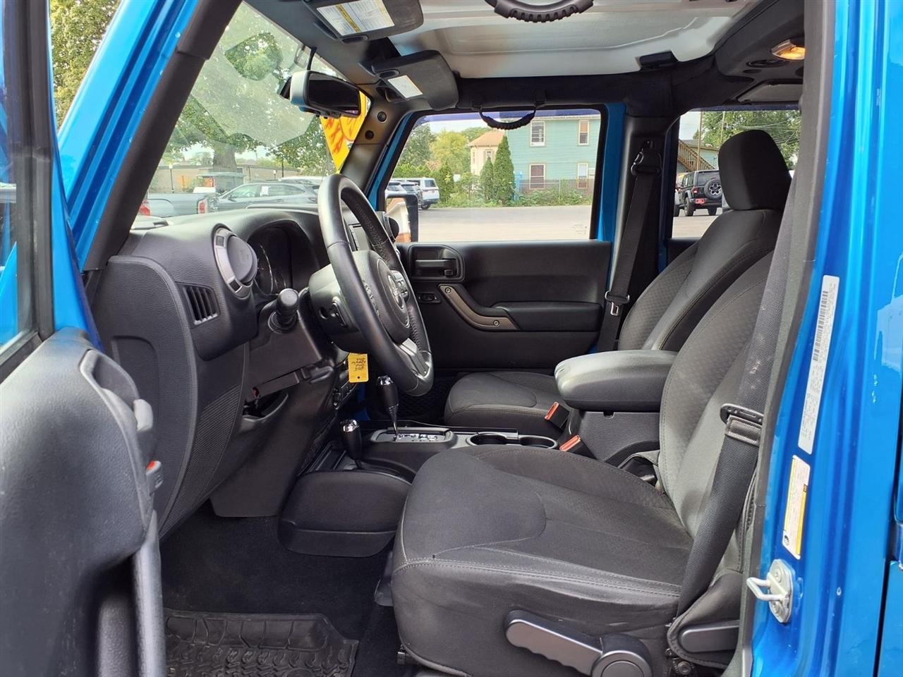 Jeep Wrangler Unlimited 4WD 4dr Sport 2015