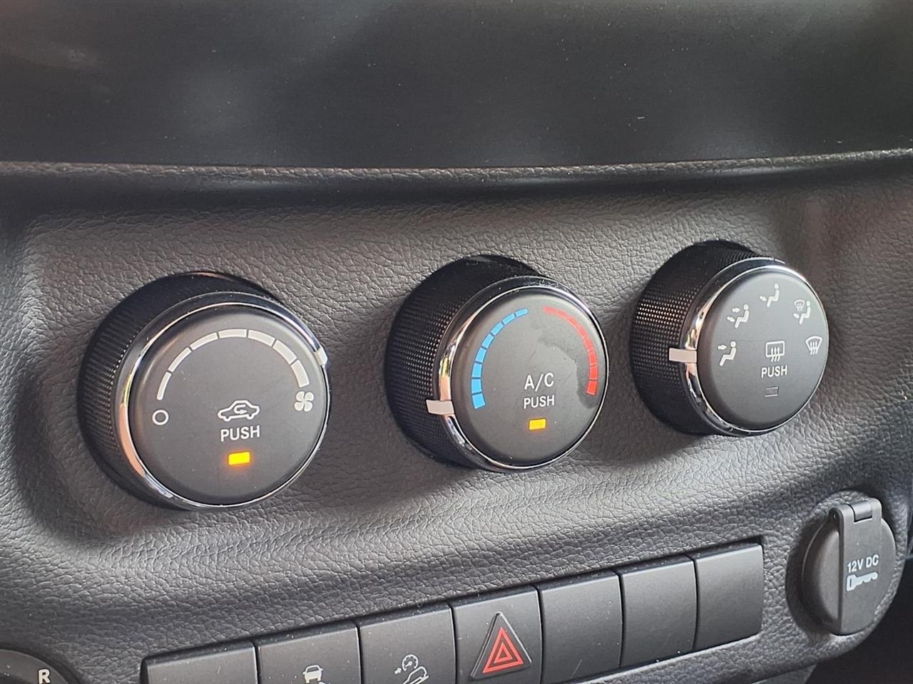 Jeep Wrangler Unlimited 4WD 4dr Sport 2015