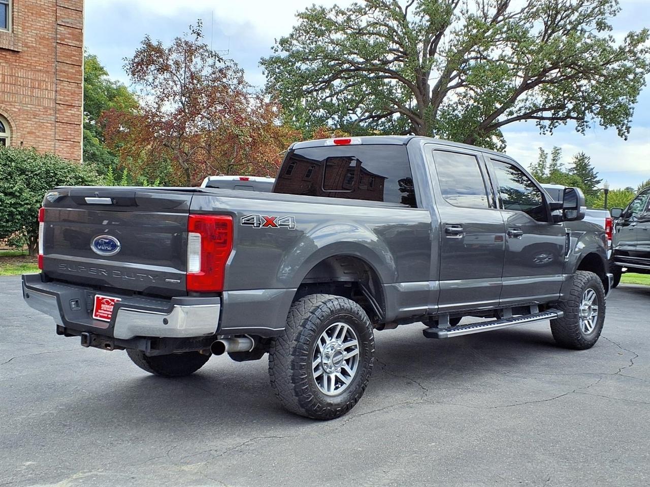 Ford Super Duty F-250 SRW King Ranch 4WD Crew Cab 8' Box 2019