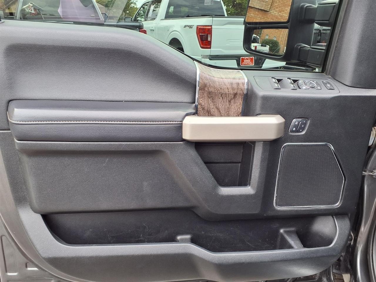 Ford Super Duty F-250 SRW King Ranch 4WD Crew Cab 8' Box 2019