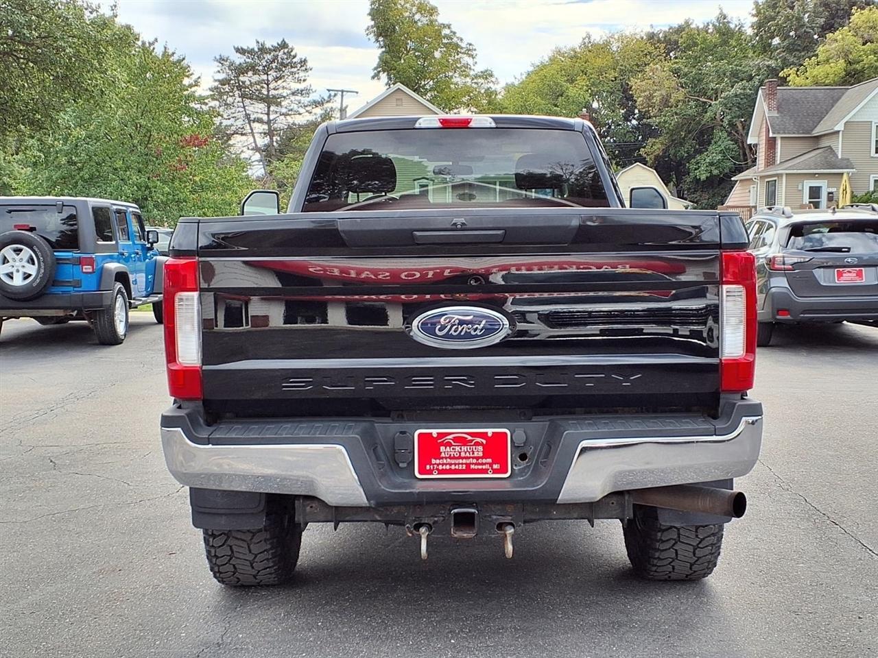 Ford Super Duty F-250 SRW XLT 4WD Reg Cab 8' Box 2018
