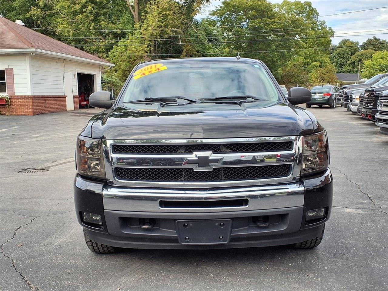 Chevrolet Silverado 1500 4WD Ext Cab 143.5" LT 2011