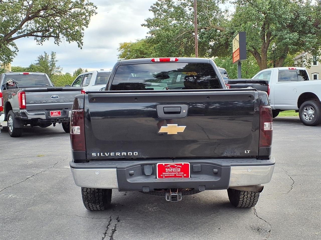 Chevrolet Silverado 1500 4WD Ext Cab 143.5" LT 2011