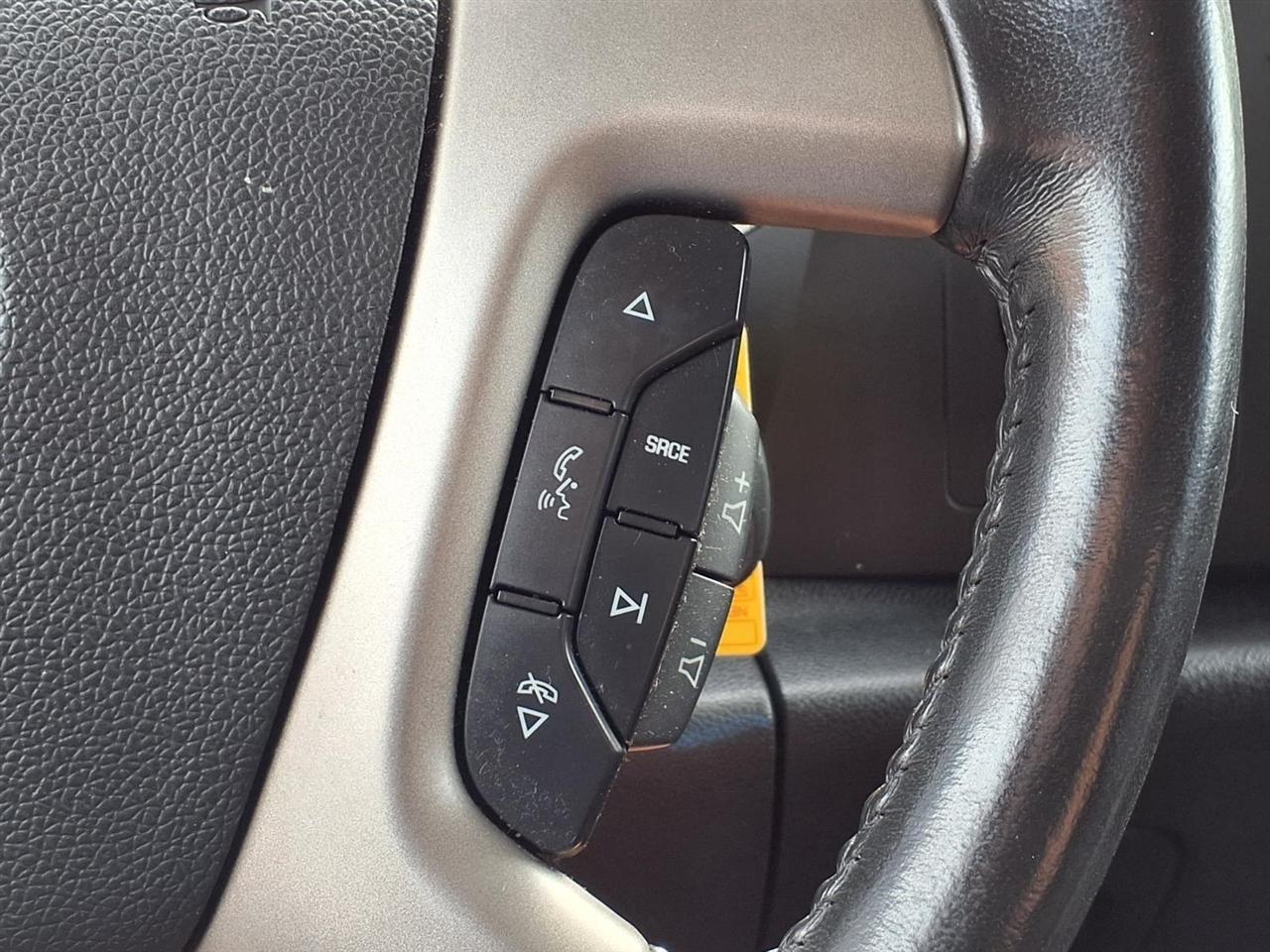 Chevrolet Silverado 1500 4WD Ext Cab 143.5" LT 2011
