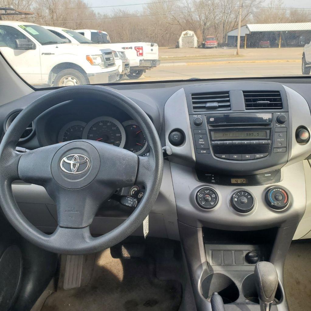 Toyota RAV4 Base I4 2WD 2008