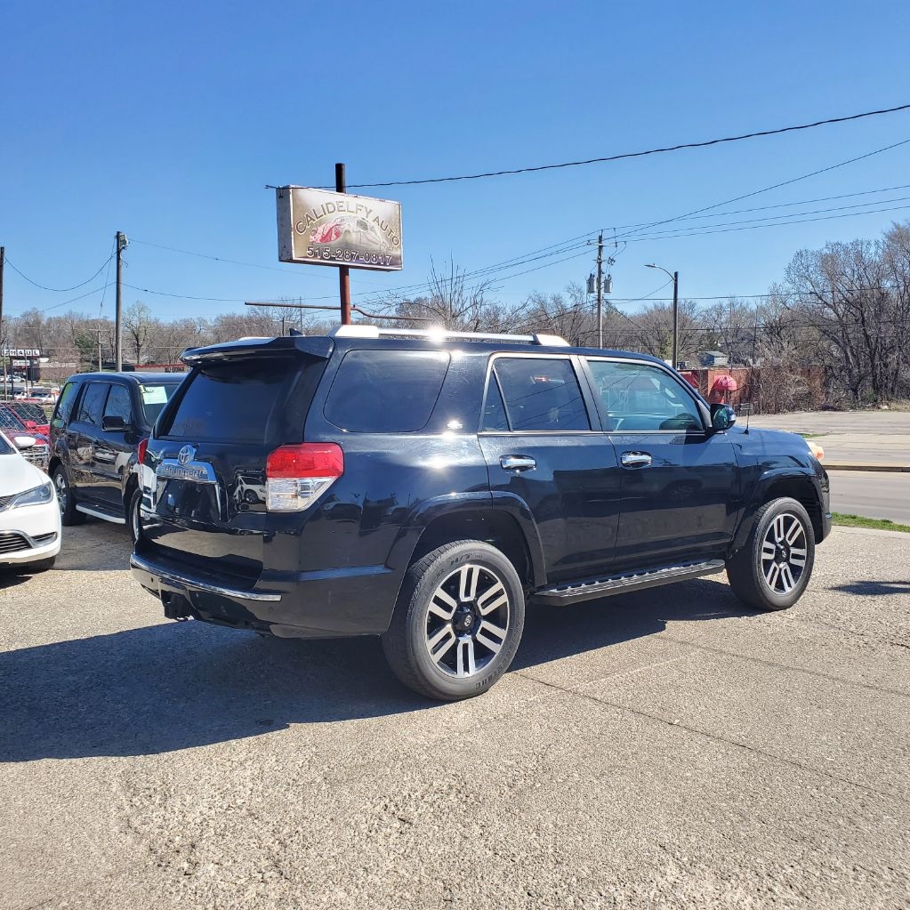 Toyota 4Runner SR5 4WD 2011 Toyota 4Runner SR5 4WD 2011