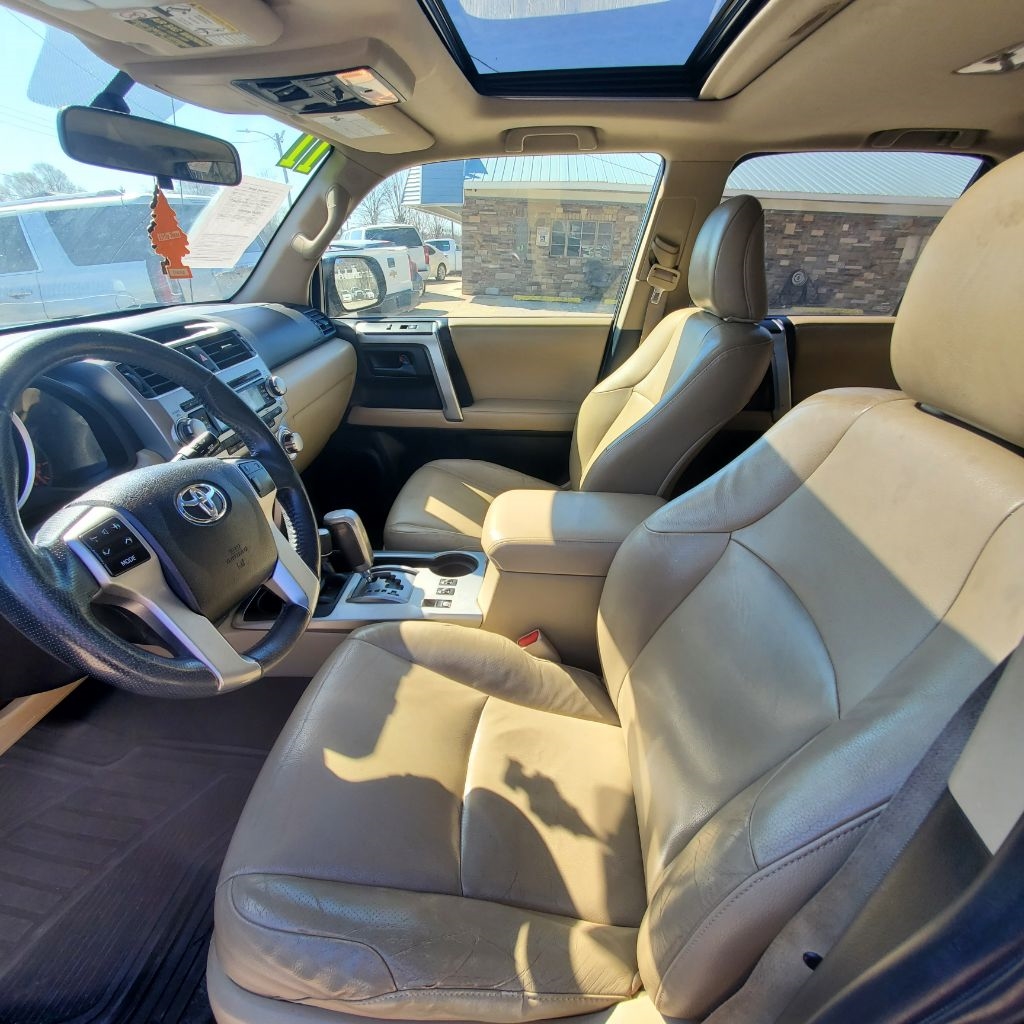 Toyota 4Runner SR5 4WD 2011 Toyota 4Runner SR5 4WD 2011