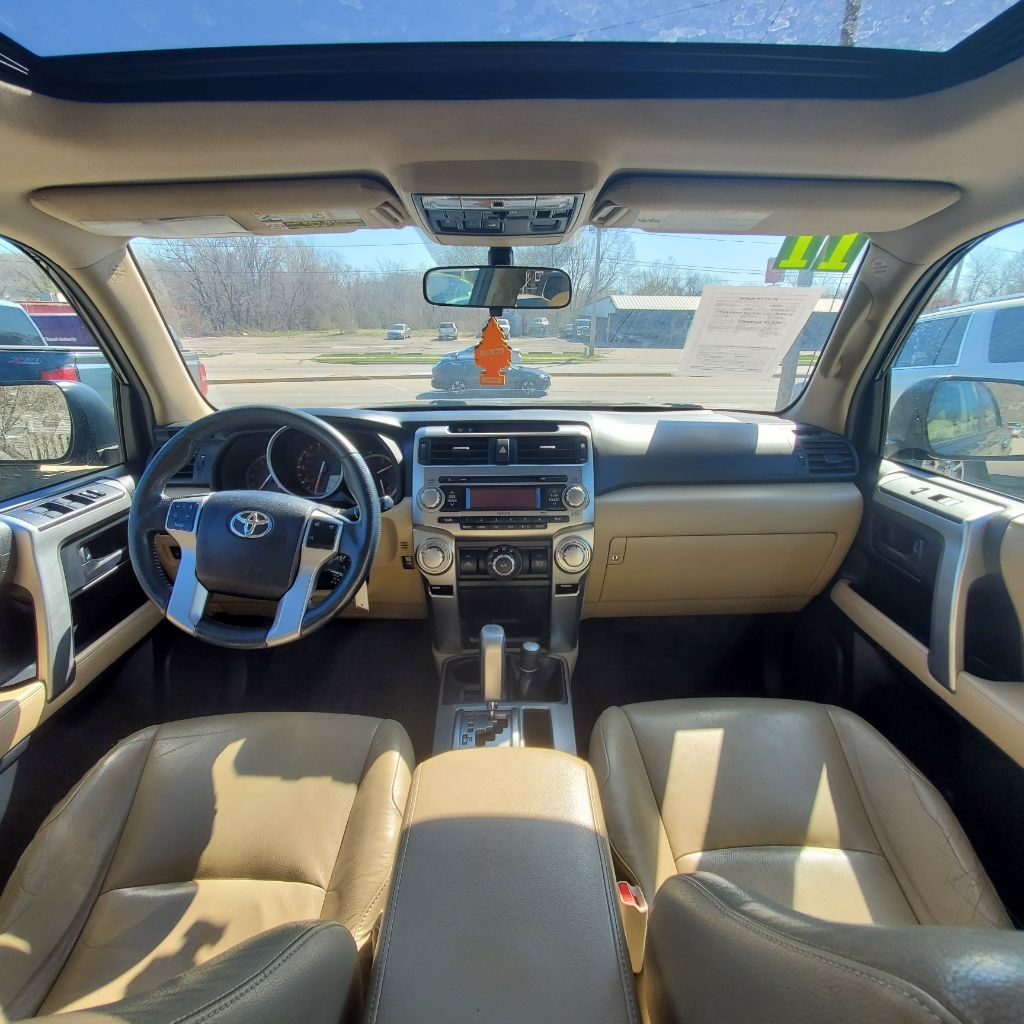 Toyota 4Runner SR5 4WD 2011 Toyota 4Runner SR5 4WD 2011