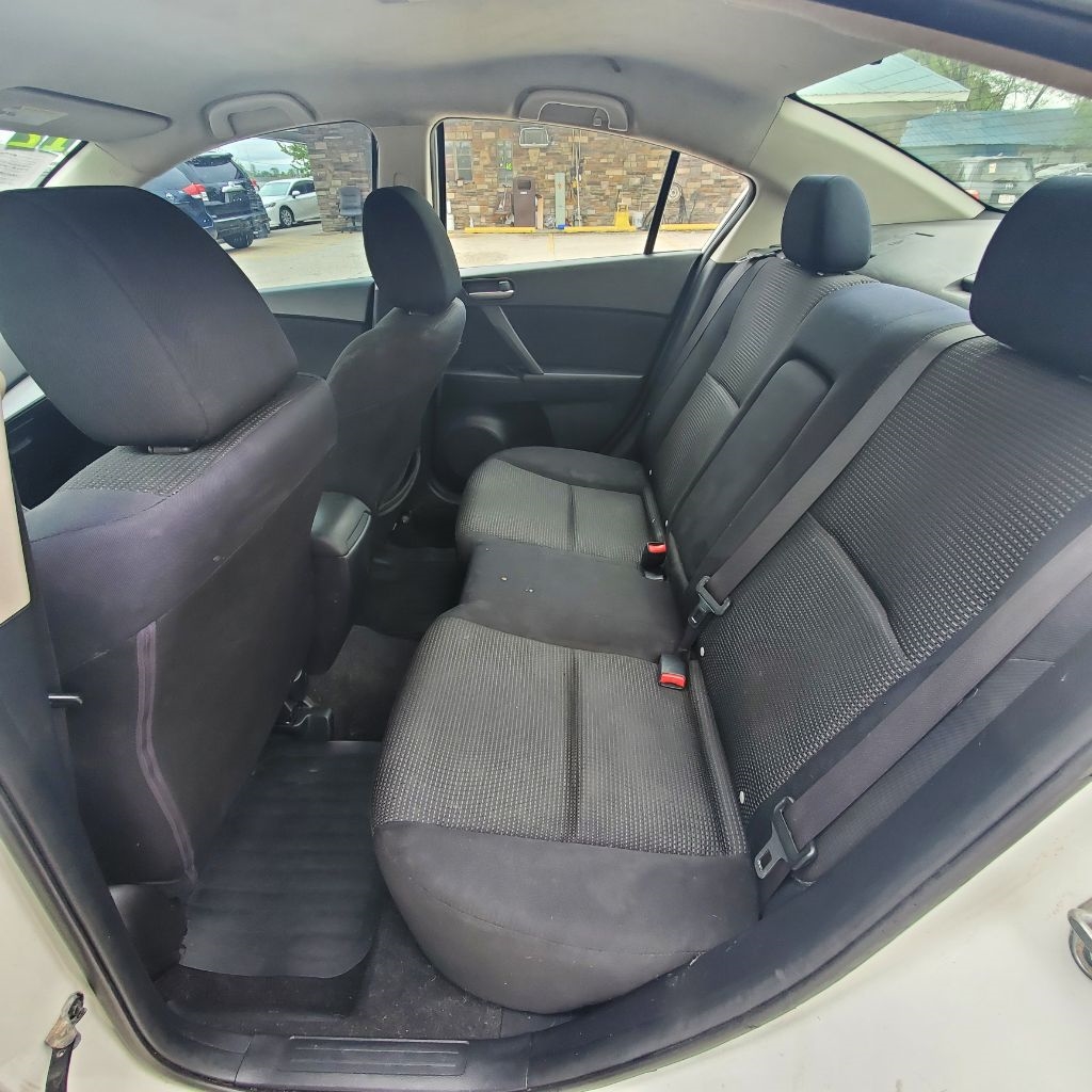 Mazda MAZDA3 i Touring 4-door 2012 Mazda MAZDA3 i Touring 4-door 2012