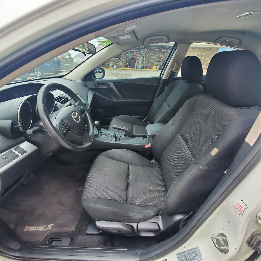 Mazda MAZDA3 i Touring 4-door 2012 Mazda MAZDA3 i Touring 4-door 2012