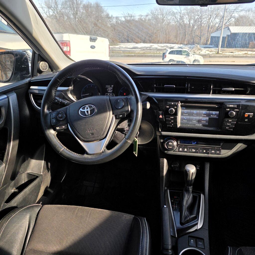 Toyota Corolla  2015