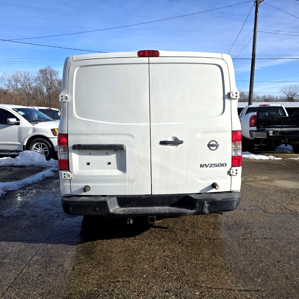 Nissan NV Cargo 2500 HD S V6 2018
