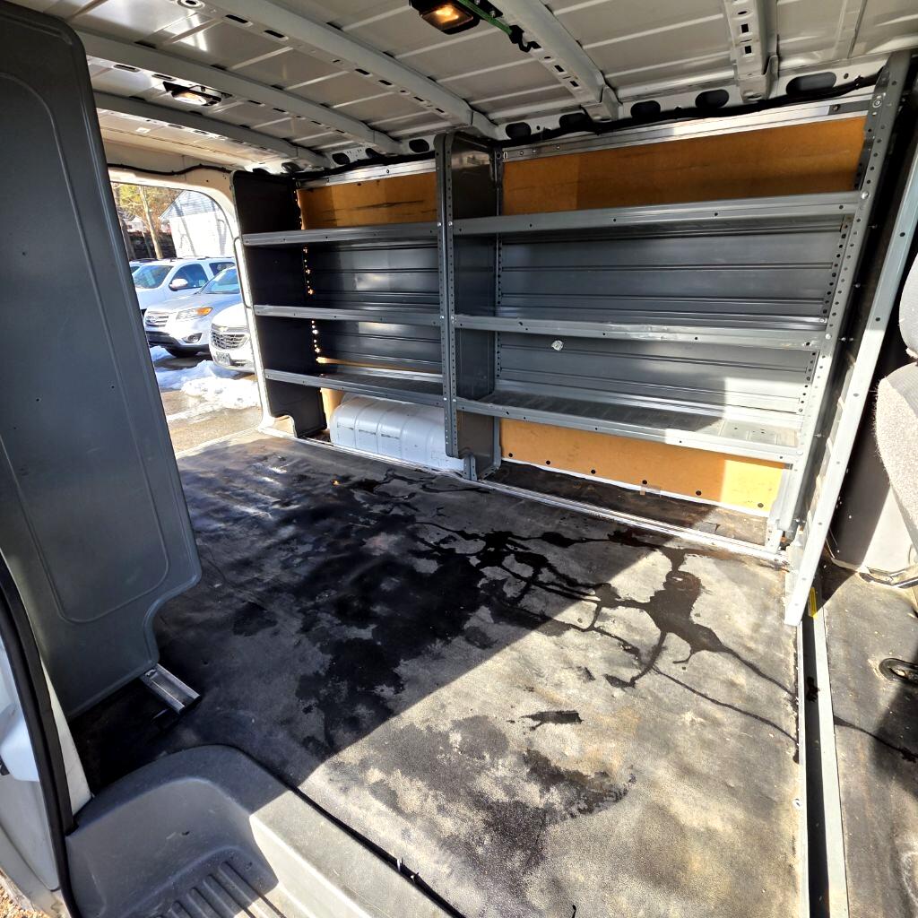 Nissan NV Cargo 2500 HD S V6 2018