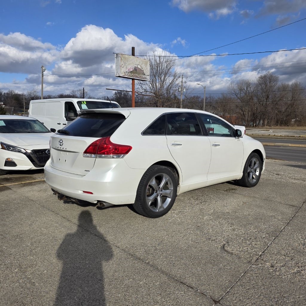 Toyota Venza AWD V6 2011
