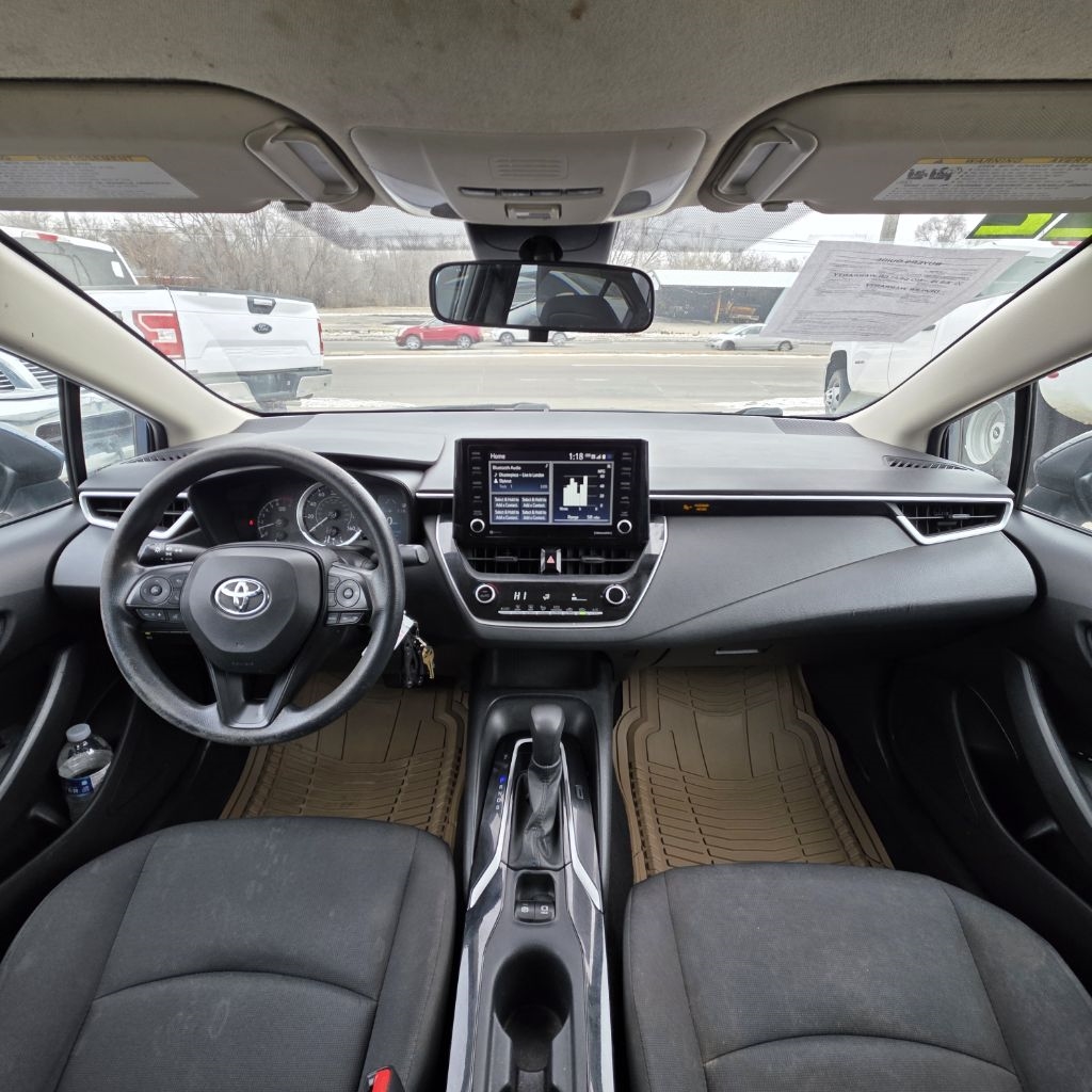 Toyota Corolla LE 2022