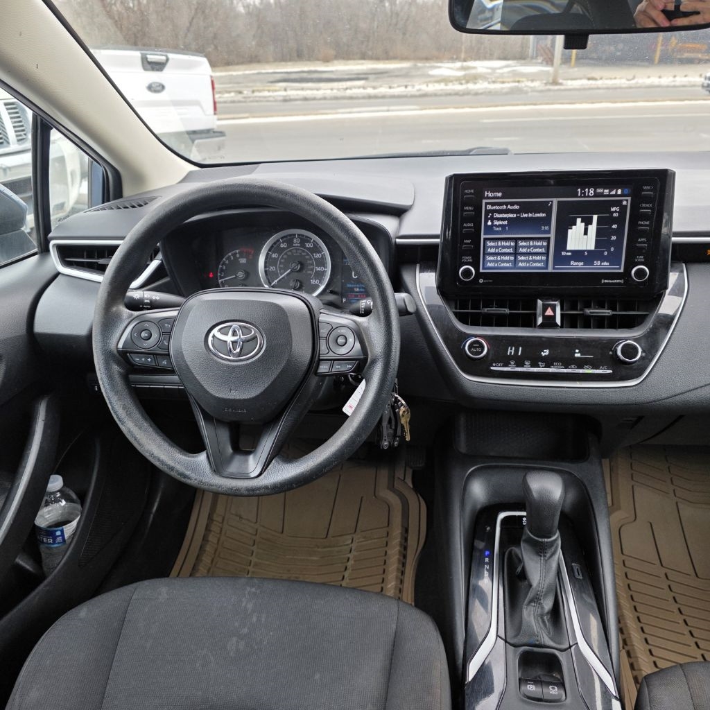 Toyota Corolla LE 2022