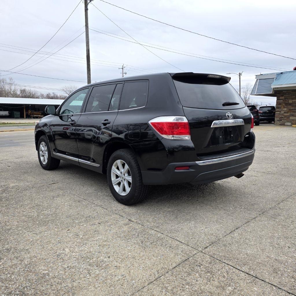Toyota Highlander Base 4WD 2012
