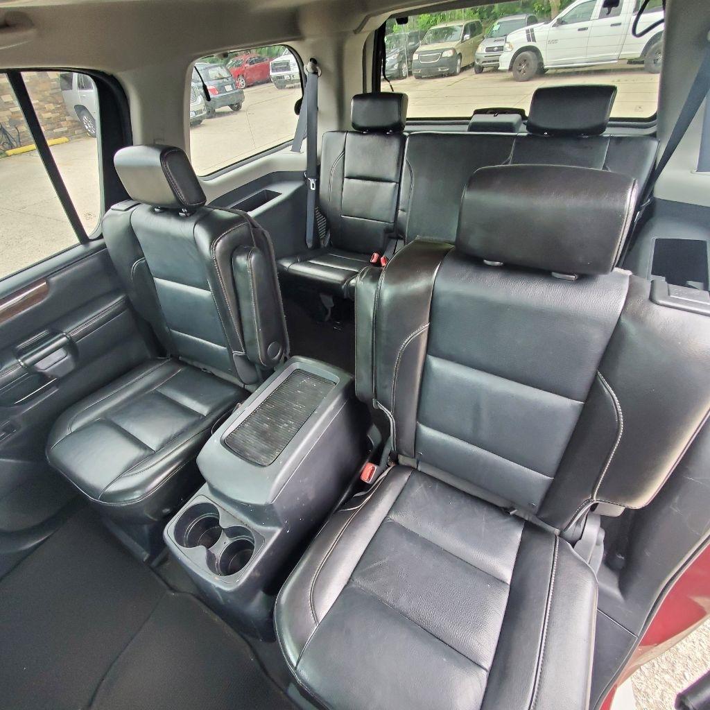 Nissan Armada Platinum 4WD 2010