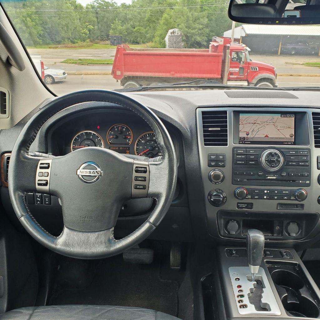 Nissan Armada Platinum 4WD 2010