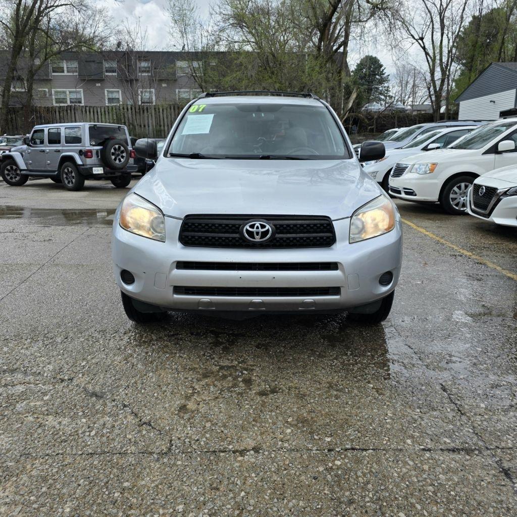 Toyota RAV4 Base I4 4WD 2007