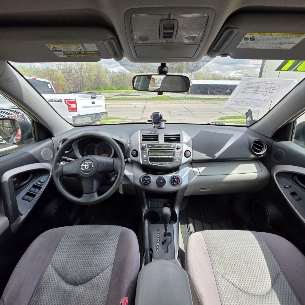 Toyota RAV4 Base I4 4WD 2007