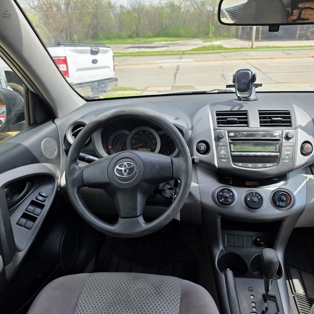 Toyota RAV4 Base I4 4WD 2007