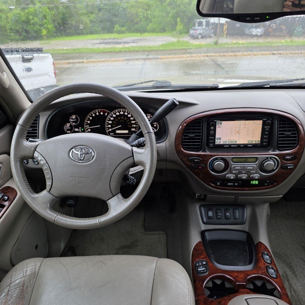 Toyota Sequoia Limited 4WD 2006